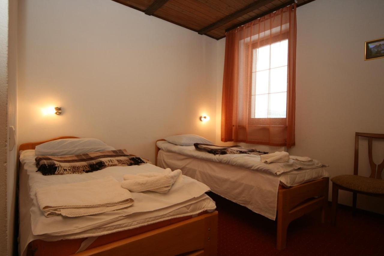 Alpenhof Pansion Hotel Slavske Ngoại thất bức ảnh
