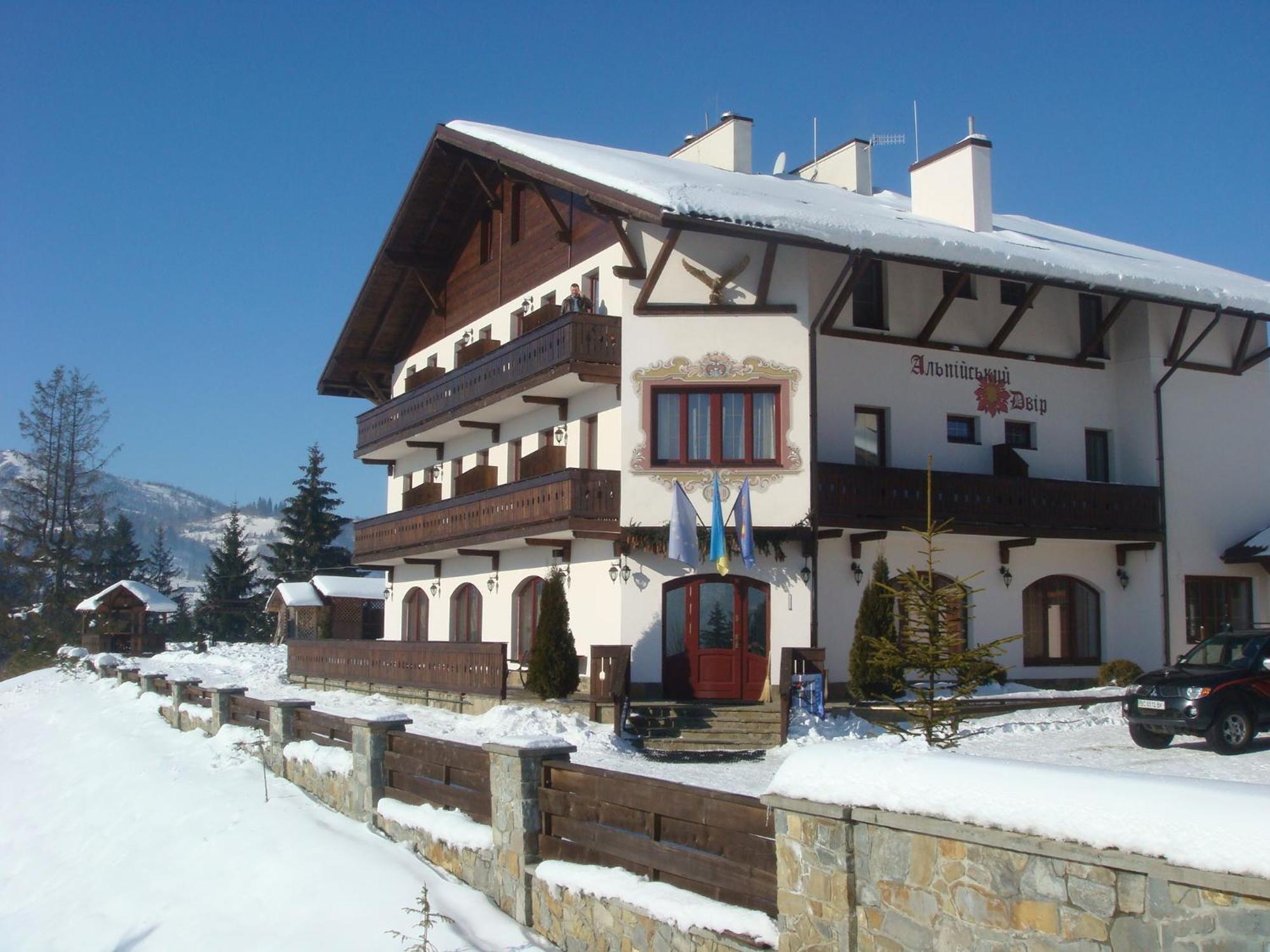 Alpenhof Pansion Hotel Slavske Ngoại thất bức ảnh
