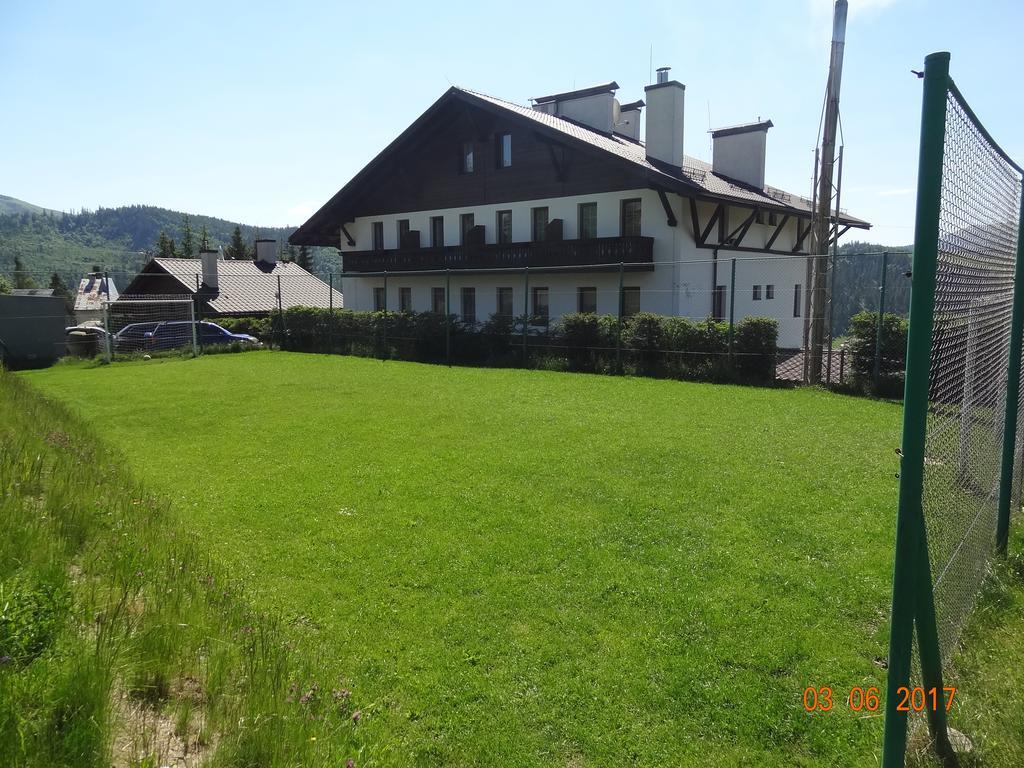 Alpenhof Pansion Hotel Slavske Ngoại thất bức ảnh